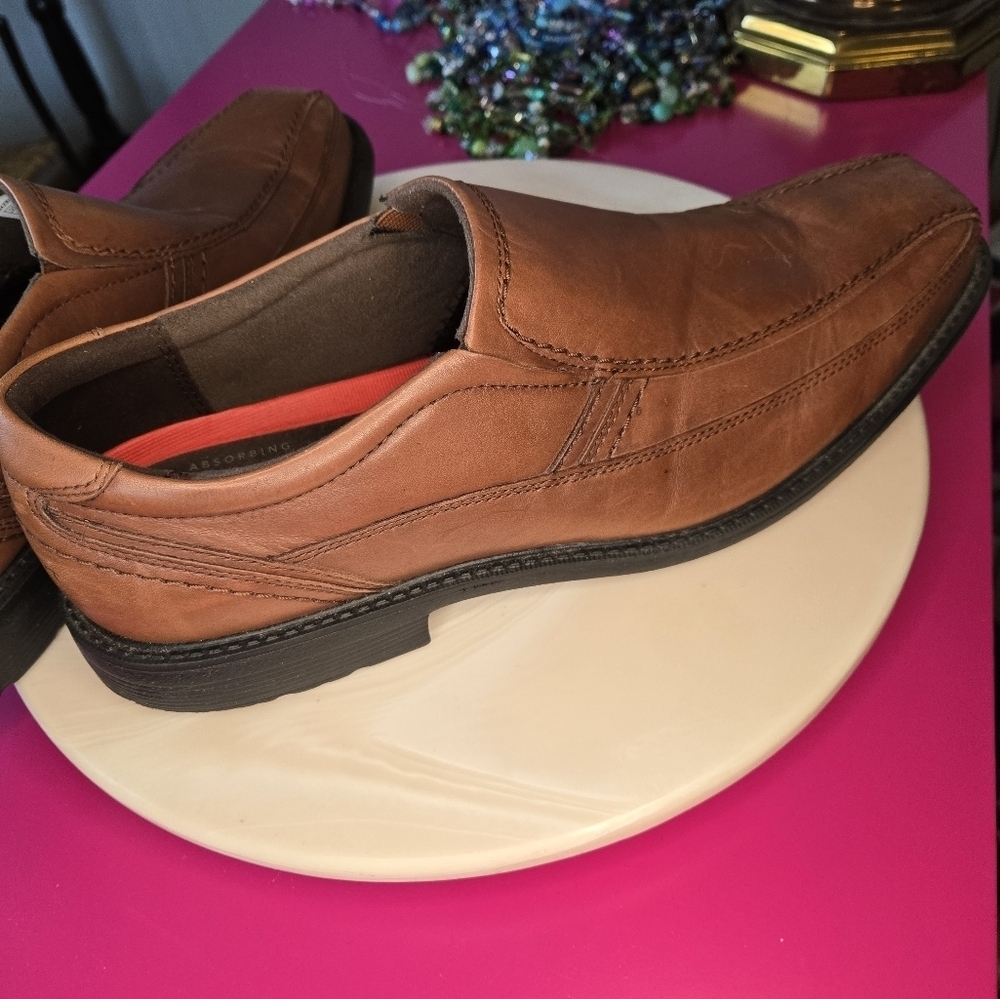 Men's Brown Leather Loafers - Picture 7 of 12